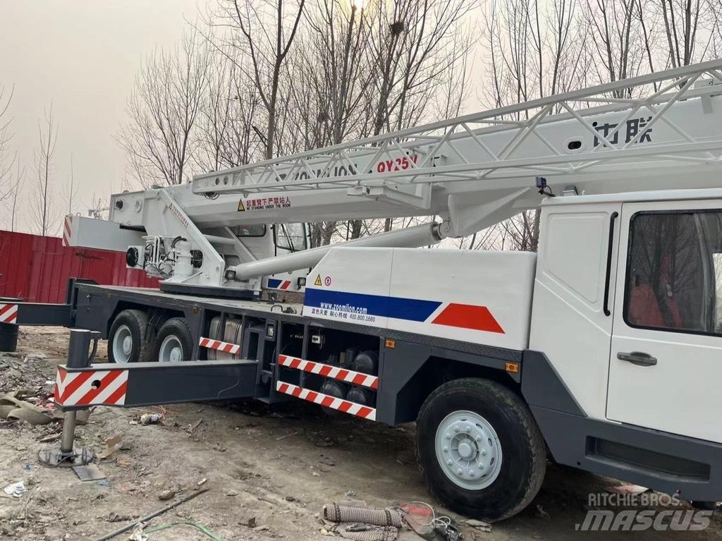 Zoomlion QY25V автокрани