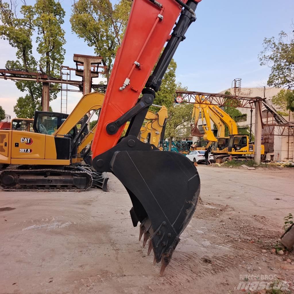 Doosan DX 300 LC Гусеничні екскаватори