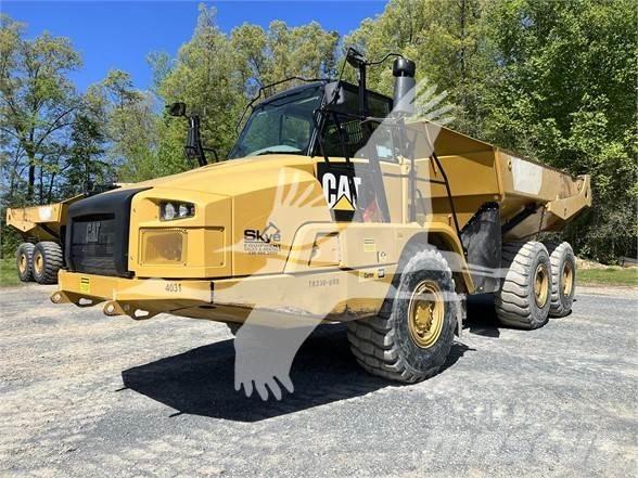 CAT 730C2 Зчленовані самоскиди