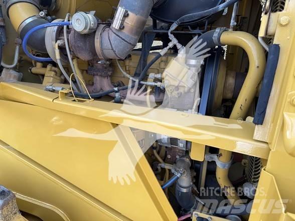 CAT 815F 2 Грунтові котки