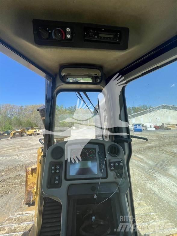 CAT D6T XL Гусеничні бульдозери