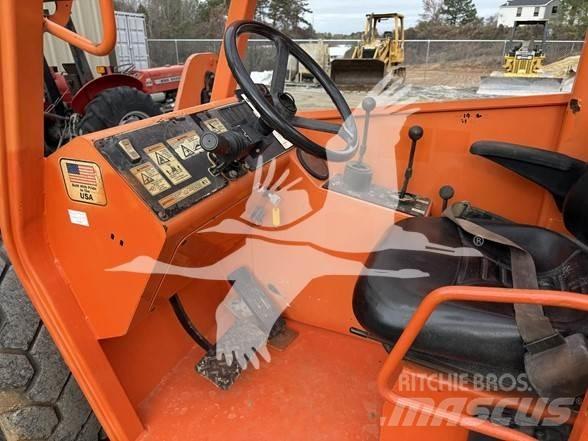 SkyTrak 6042 Телескопічні навантажувачі