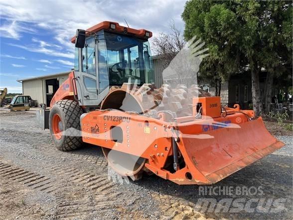 XCMG CV123PDU Грунтові котки