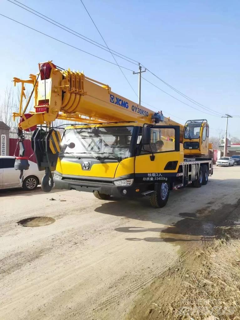 XCMG QY30T автокрани