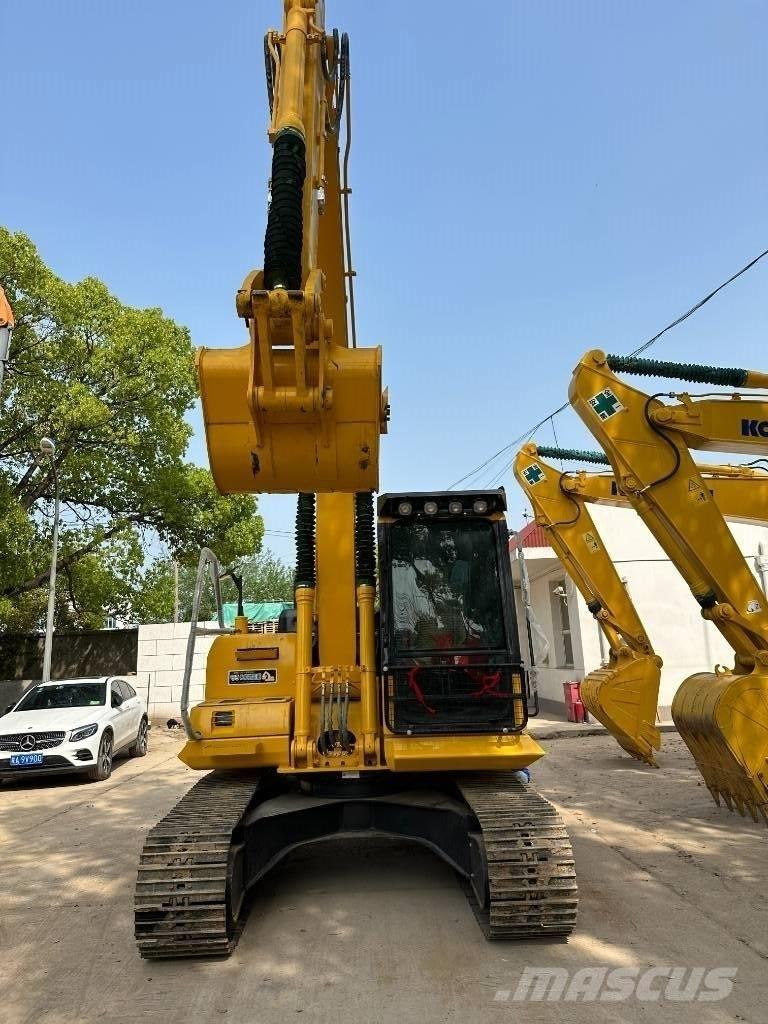 Komatsu PC 130 Гусеничні екскаватори