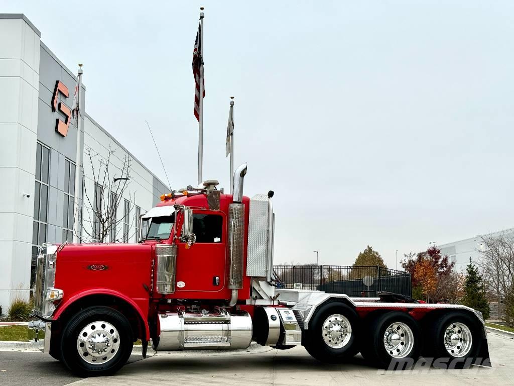 Peterbilt 388 Тягачі