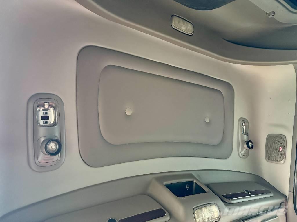 Peterbilt 388 Тягачі