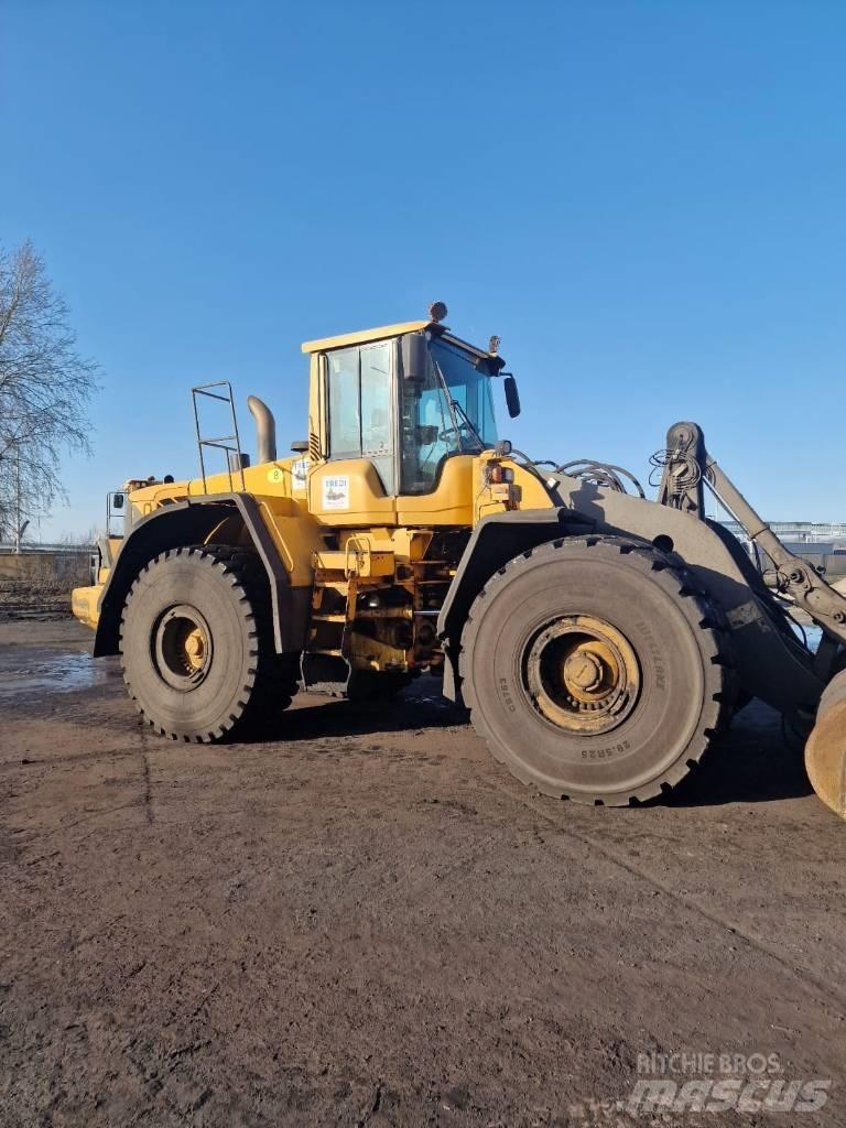 Volvo L 220 F Фронтальні навантажувачі