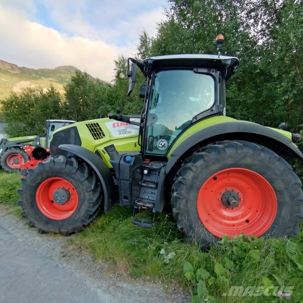 CLAAS Axion 830 Трактори