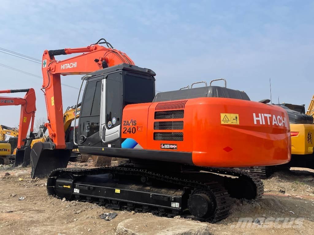 Hitachi ZX 240 Гусеничні екскаватори