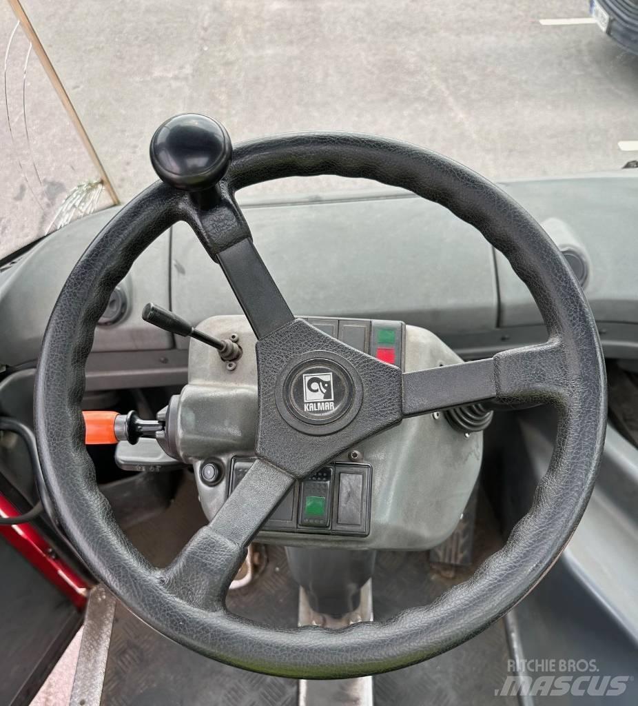 Kalmar TR 618 i Термінальні трактори
