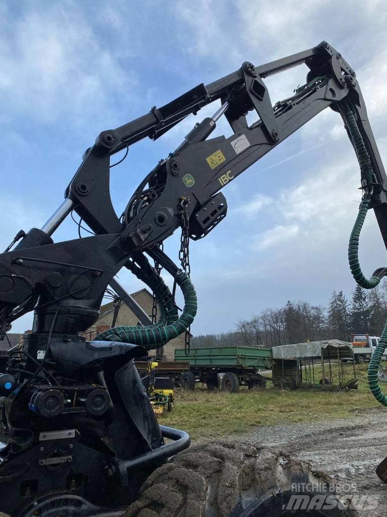 John Deere 1270 G Харвестери