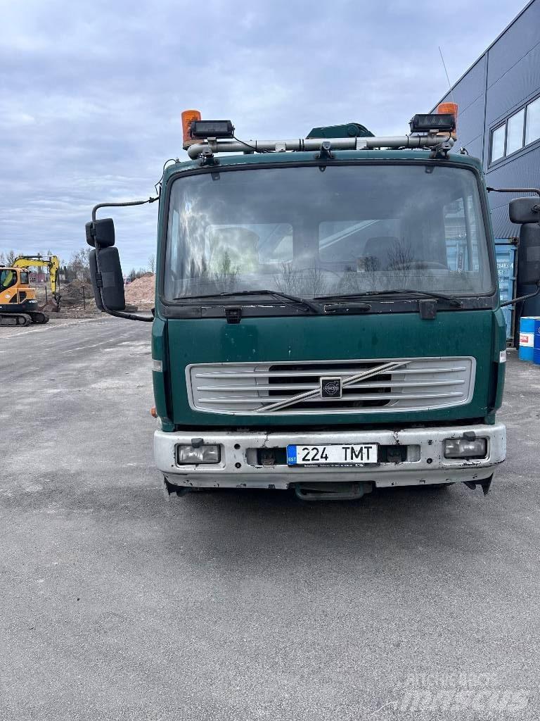 Volvo FL 6 Бортові вантажівки