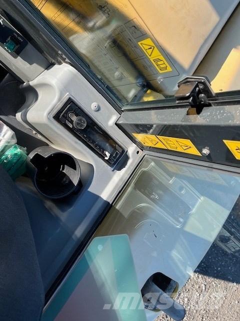 Komatsu PC 80 MR Середні екскаватори 7т. - 12т.