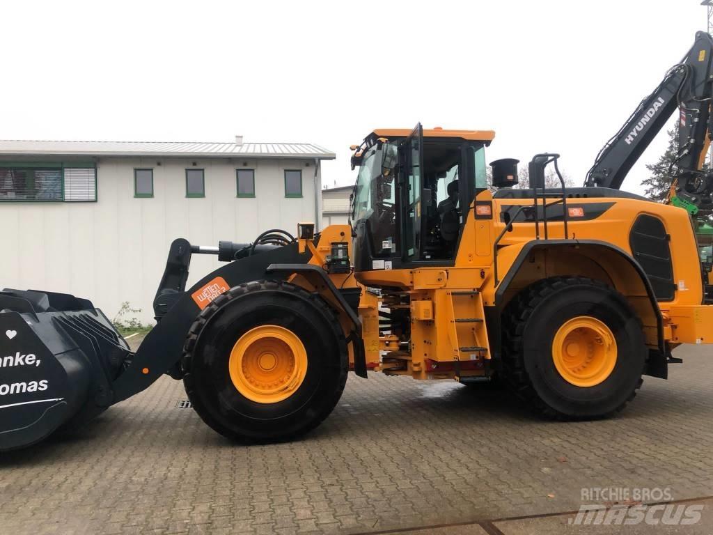 Hyundai HL975ACVT Телескопічні фронтальні навантажувачі