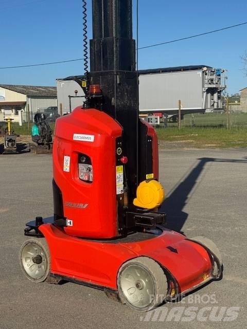 Manitou 100 VJR Вертикальні щоглові підйомники
