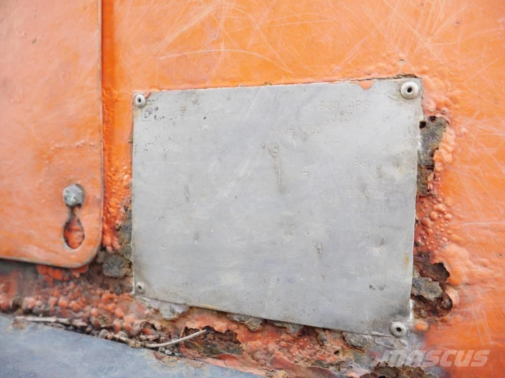 Ausa D 600 APG Міні самоскиди