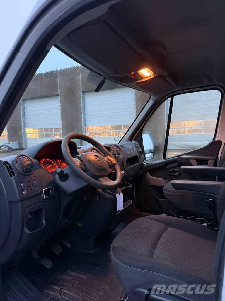 Opel Movano Пікапи / Бічне розвантаження