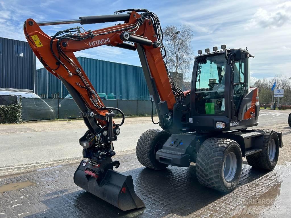 Hitachi ZX95W Колісні екскаватори