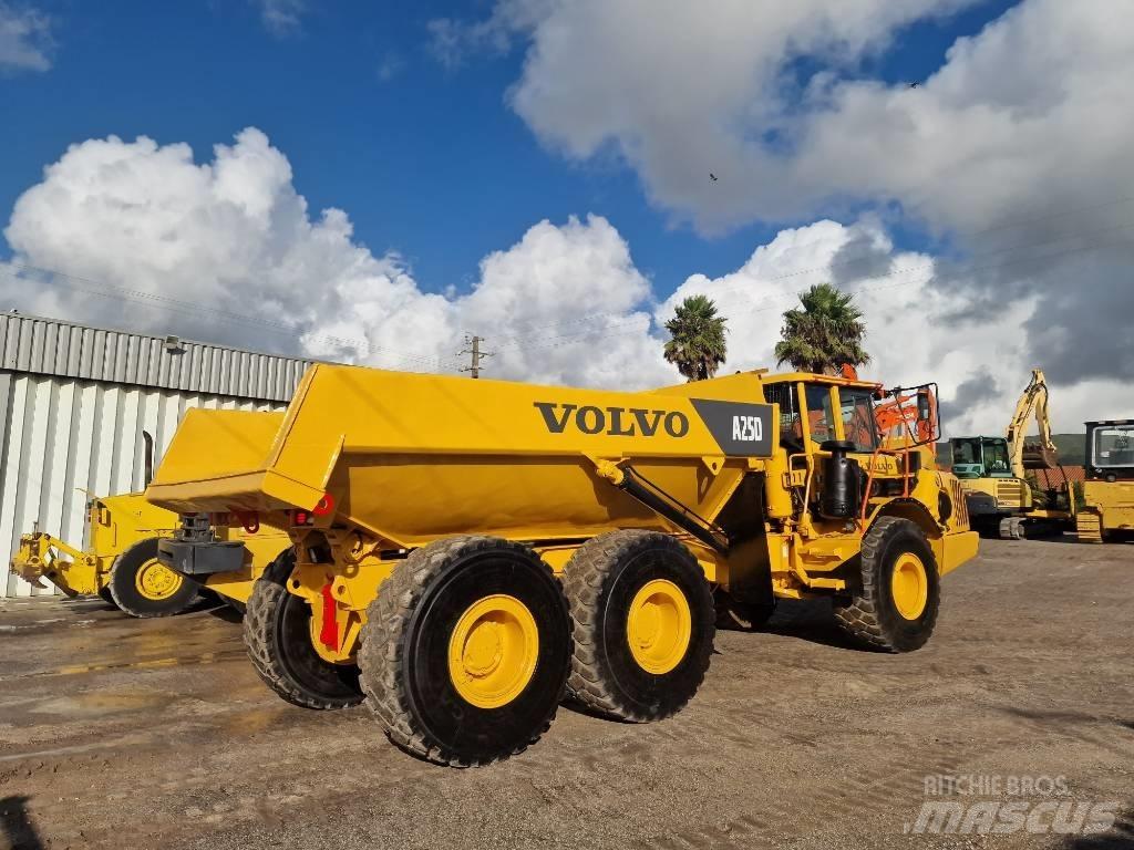 Volvo A 25 D Зчленовані самоскиди