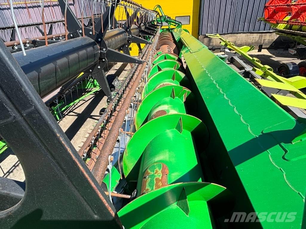 John Deere S 690 i Зернозбиральні комбайни