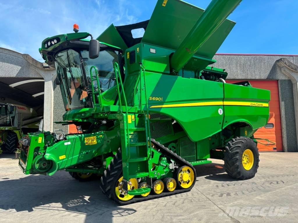 John Deere S 690 i Зернозбиральні комбайни