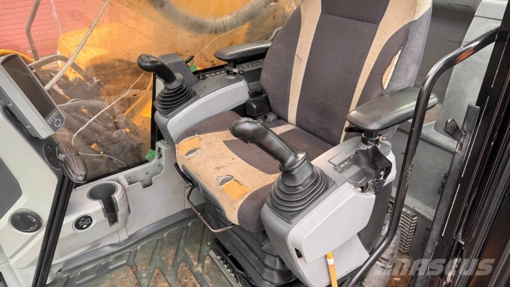 CAT 352 F Гусеничні екскаватори