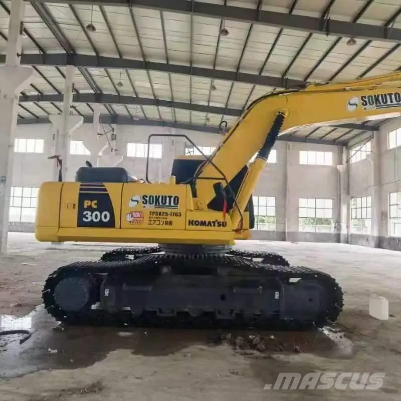 Komatsu PC300-7 Гусеничні екскаватори
