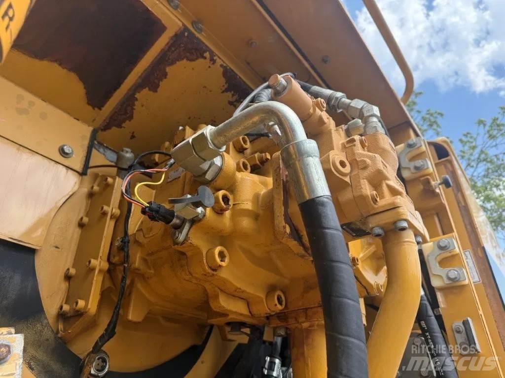 CAT 345DL Гусеничні екскаватори
