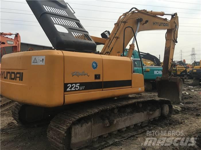 Hyundai R220LC-7 Гусеничні екскаватори
