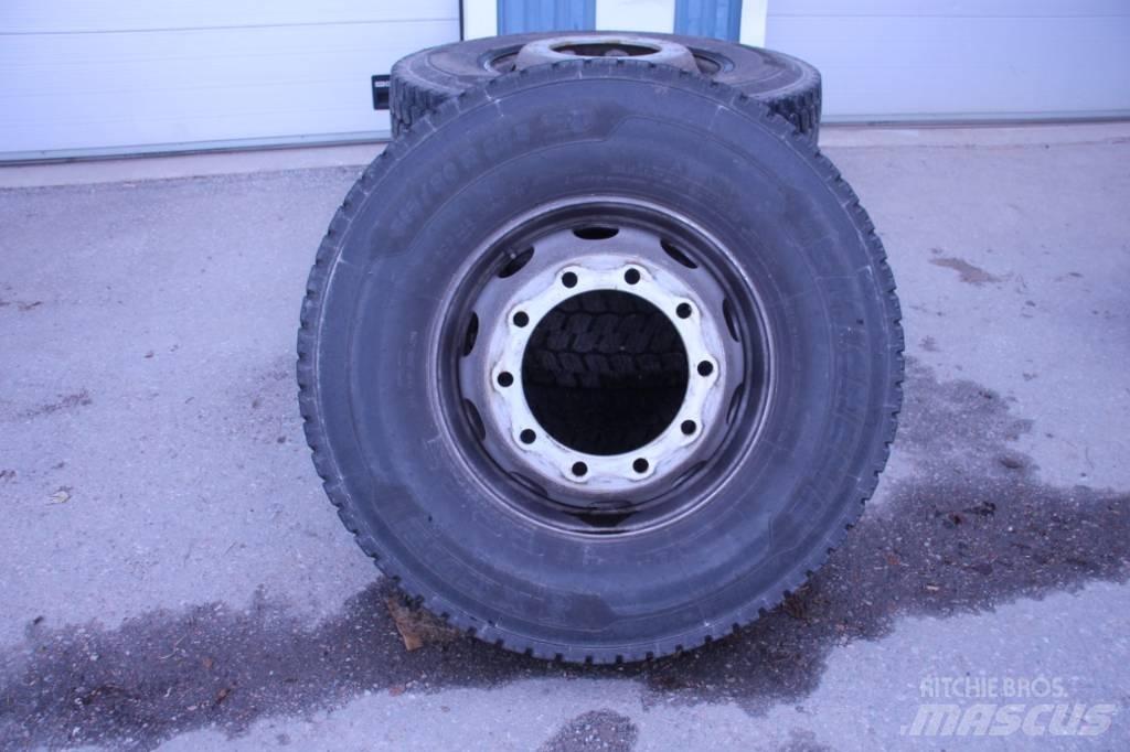 Michelin X MULTI Шини