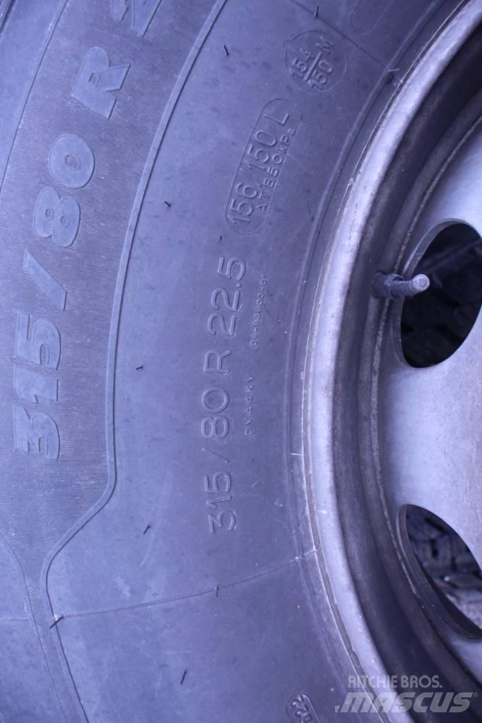 Michelin X MULTI Шини