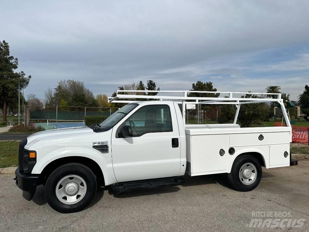 Ford F 250 SD Пікапи / Бічне розвантаження