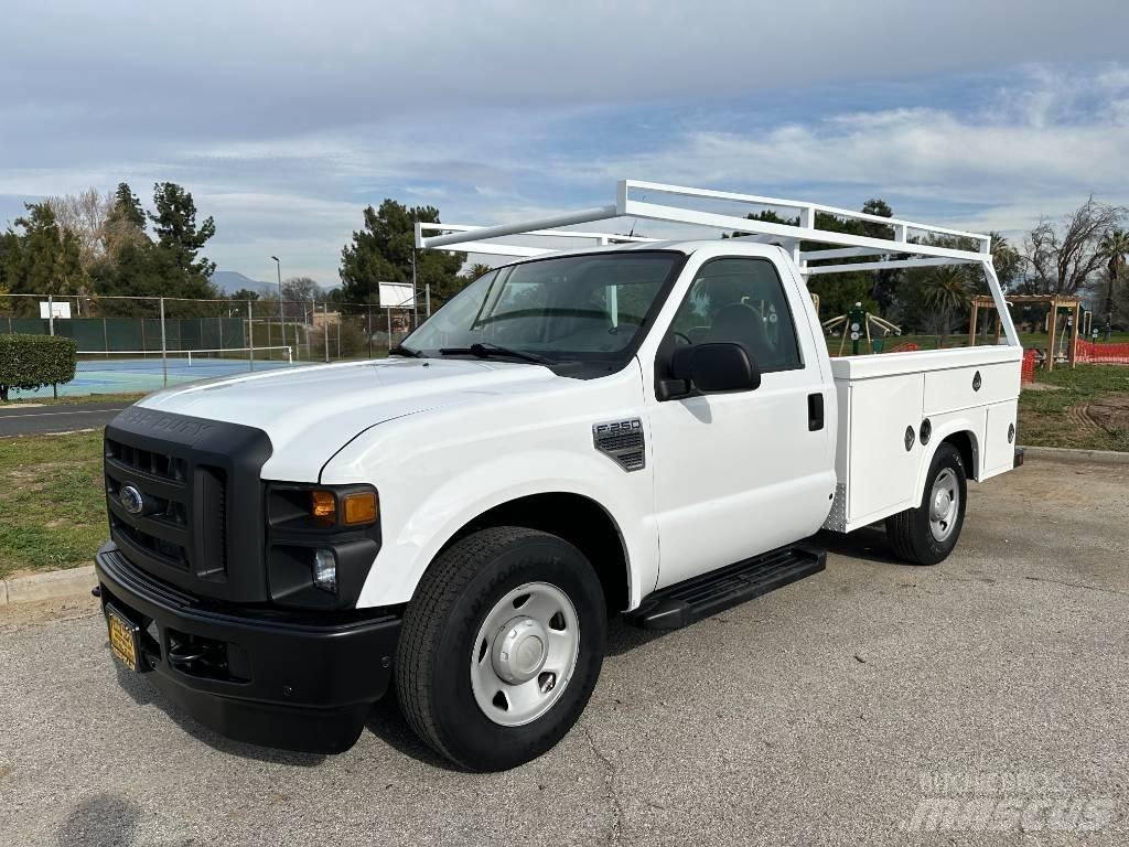 Ford F 250 SD Пікапи / Бічне розвантаження