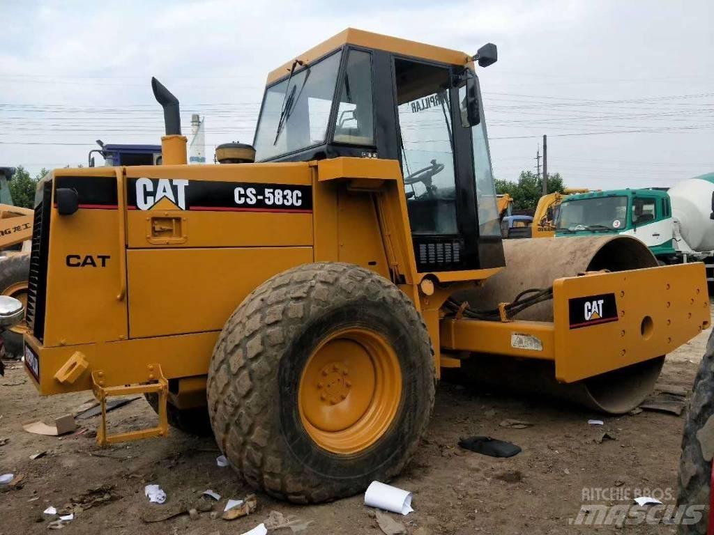 CAT CS-583C Грунтові котки