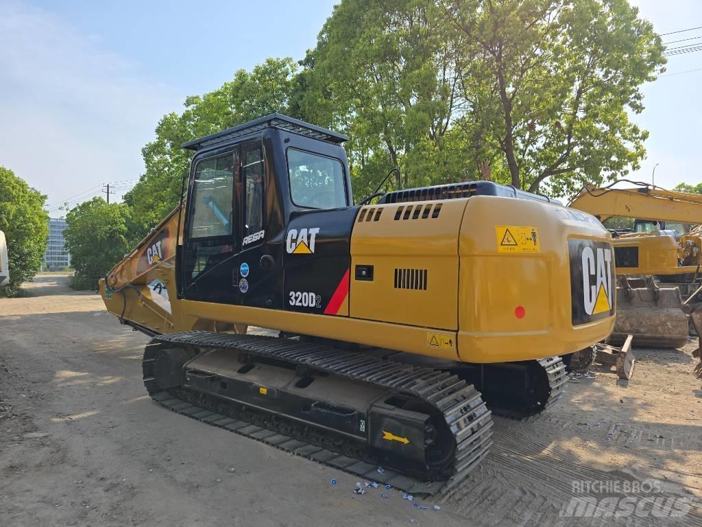 CAT 320D2 Гусеничні екскаватори