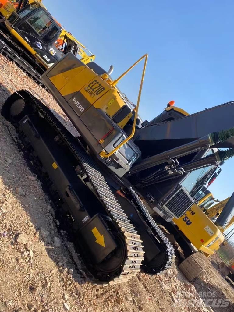 Volvo EC 210 D Гусеничні екскаватори