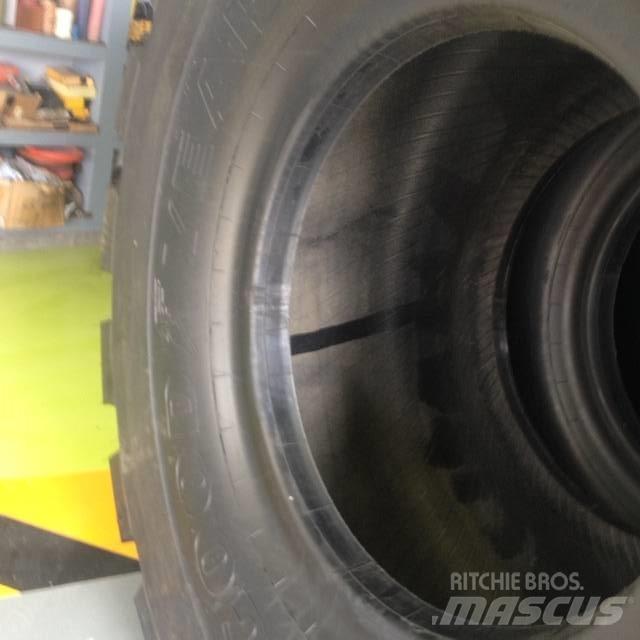 Goodyear 3565R33 L5 Шини