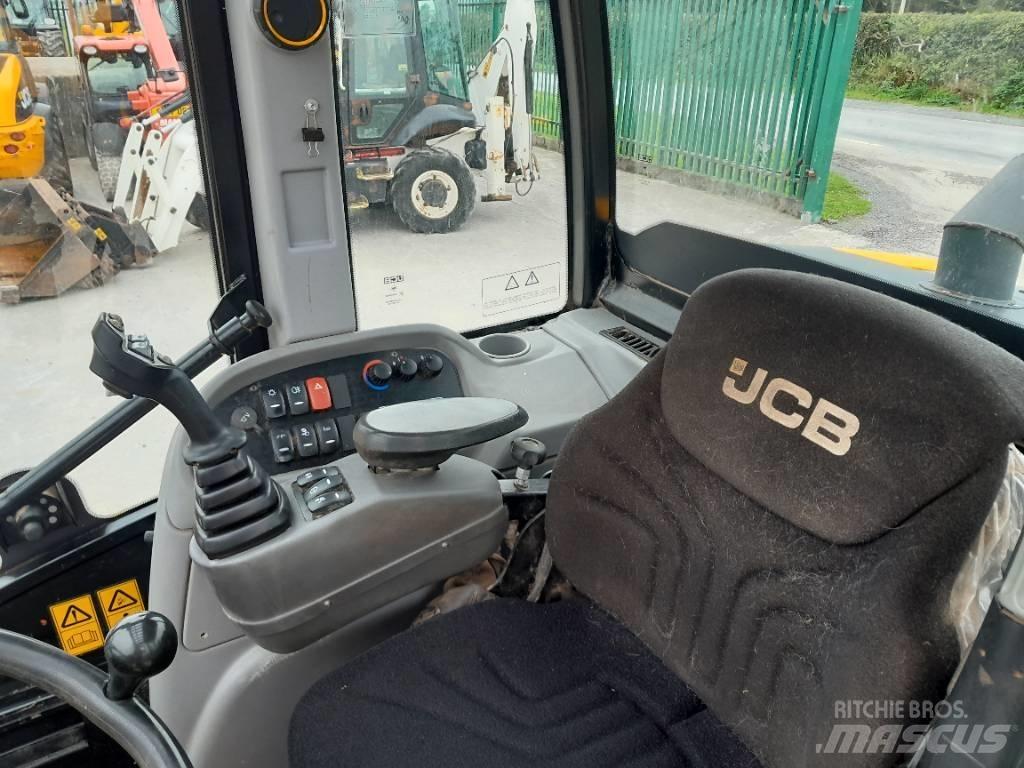JCB TM 320 S Телескопічний навантажувач