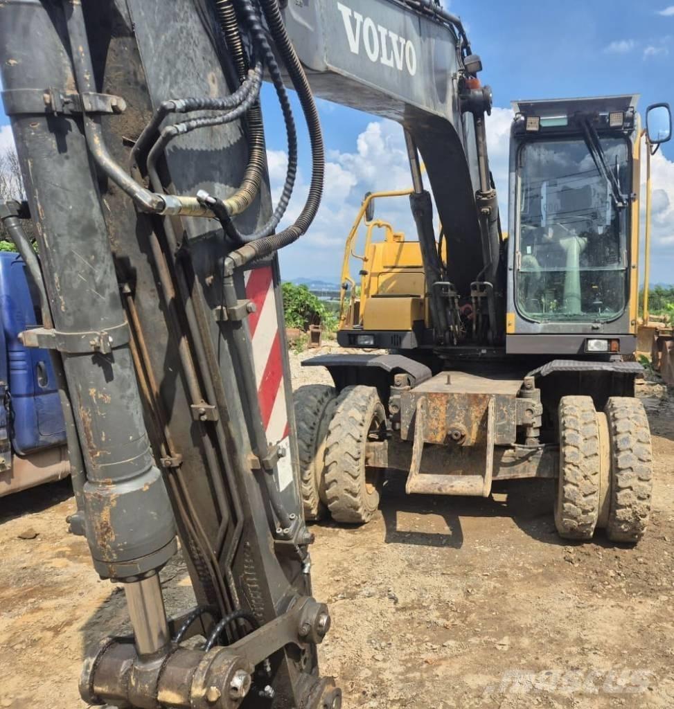 Volvo EW 145 Колісні екскаватори