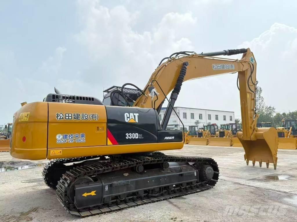 CAT 330 D2L Гусеничні екскаватори