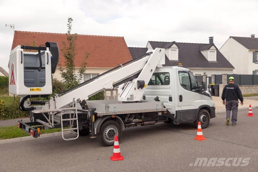 Iveco IS35SI2AA Автовишки на базі вантажівки