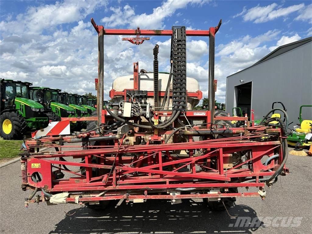 Holder IN280 Причіпні обприскувачі