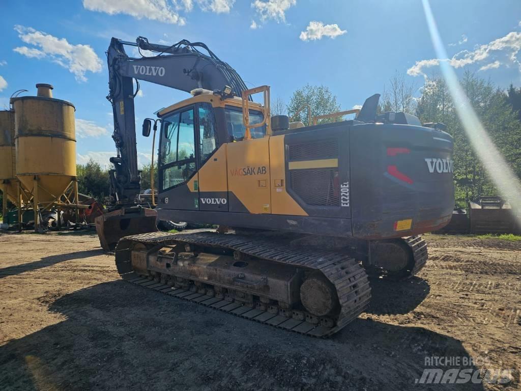 Volvo EC220EL Гусеничні екскаватори