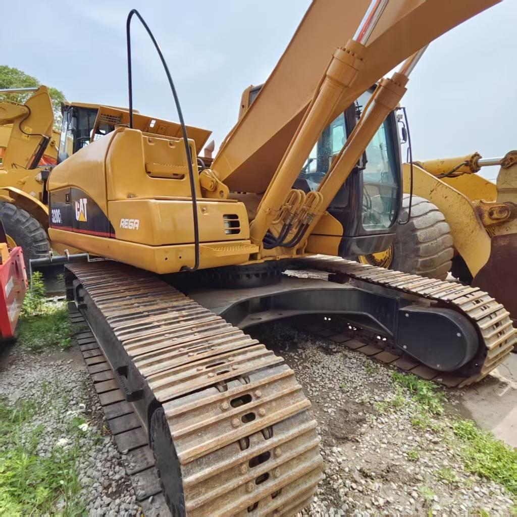 CAT 320 C L Гусеничні екскаватори