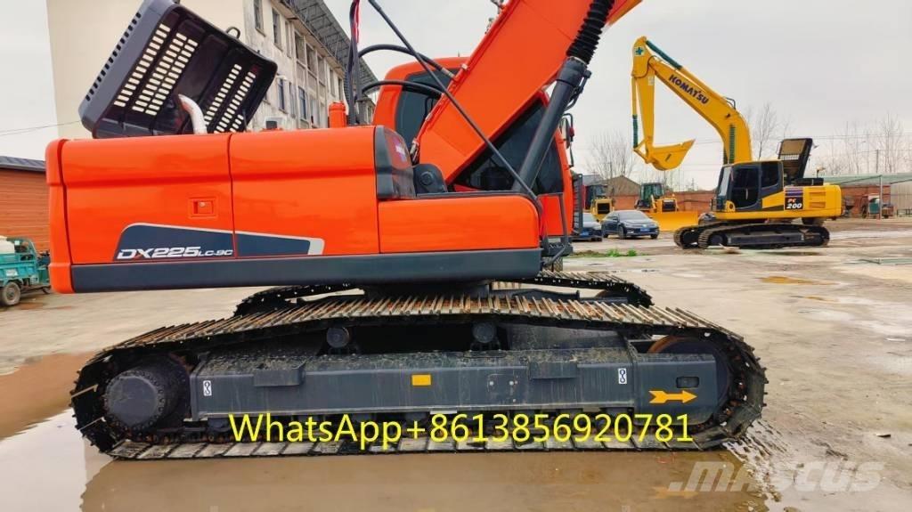 Doosan DX 225 Гусеничні екскаватори