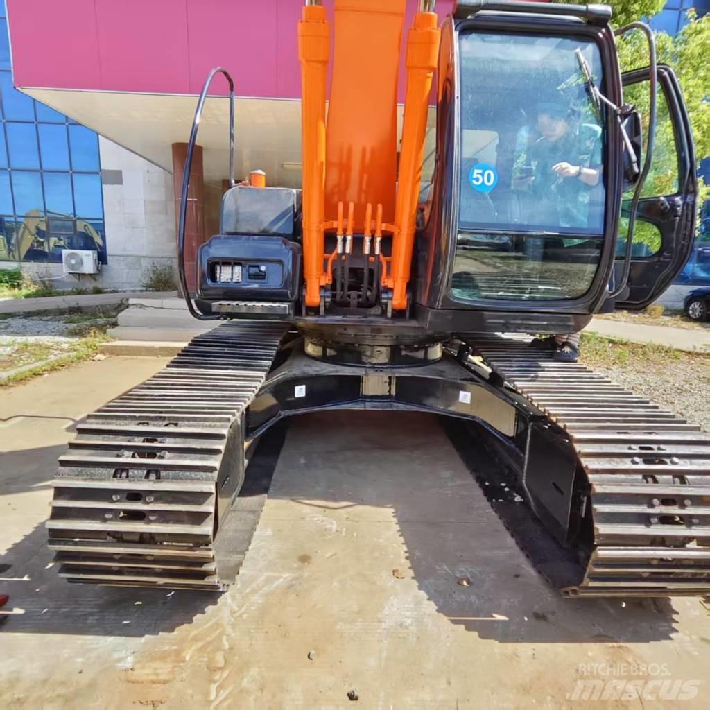Hitachi ZX 130 Гусеничні екскаватори