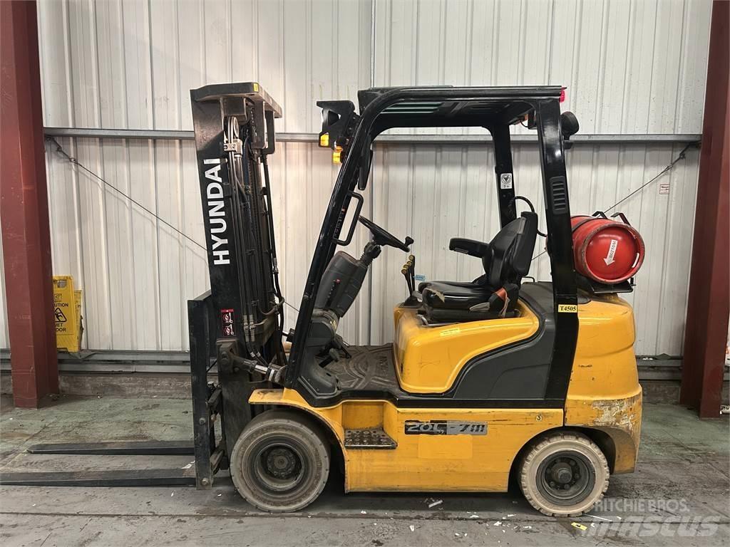 Hyundai 20L-7M Газові навантажувачі