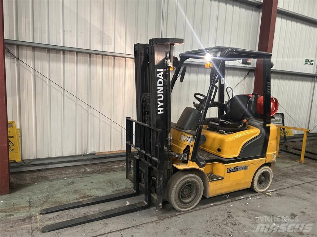 Hyundai 20L-7M Газові навантажувачі