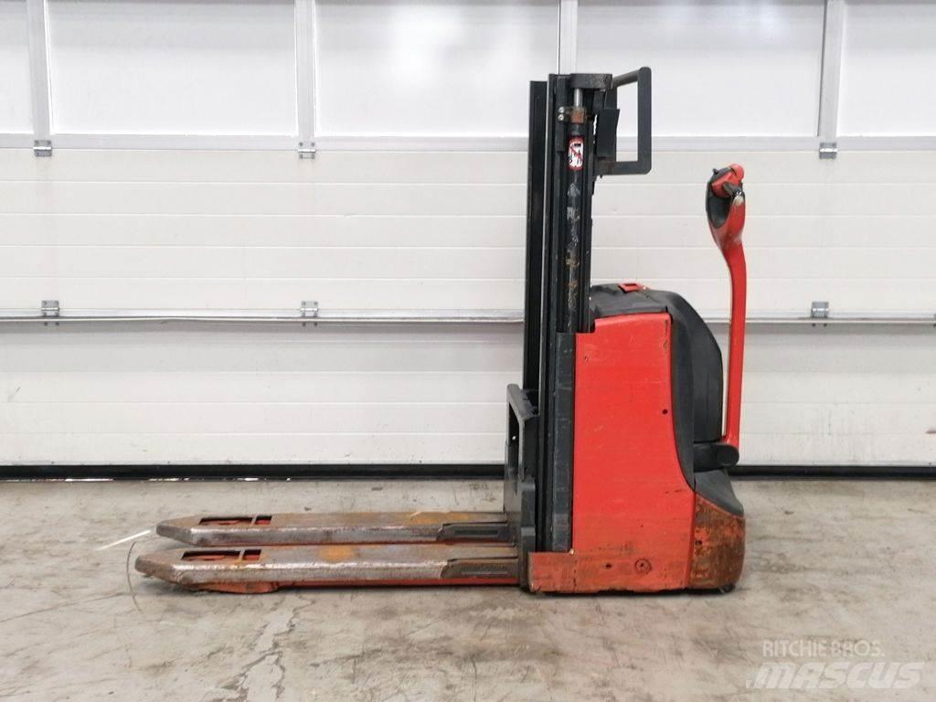 Linde D08 Підбирачі замовлень з нижніх ярусів